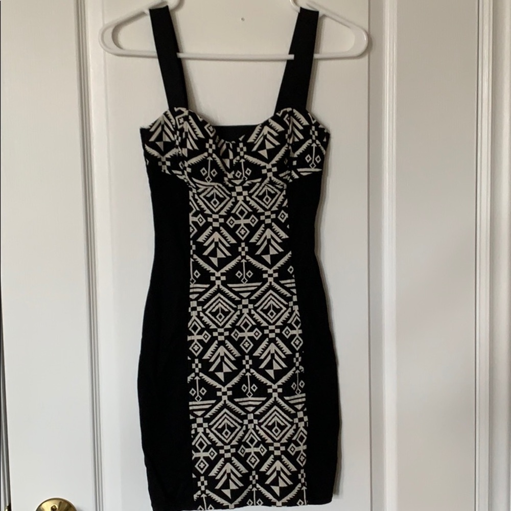 Cute dress!